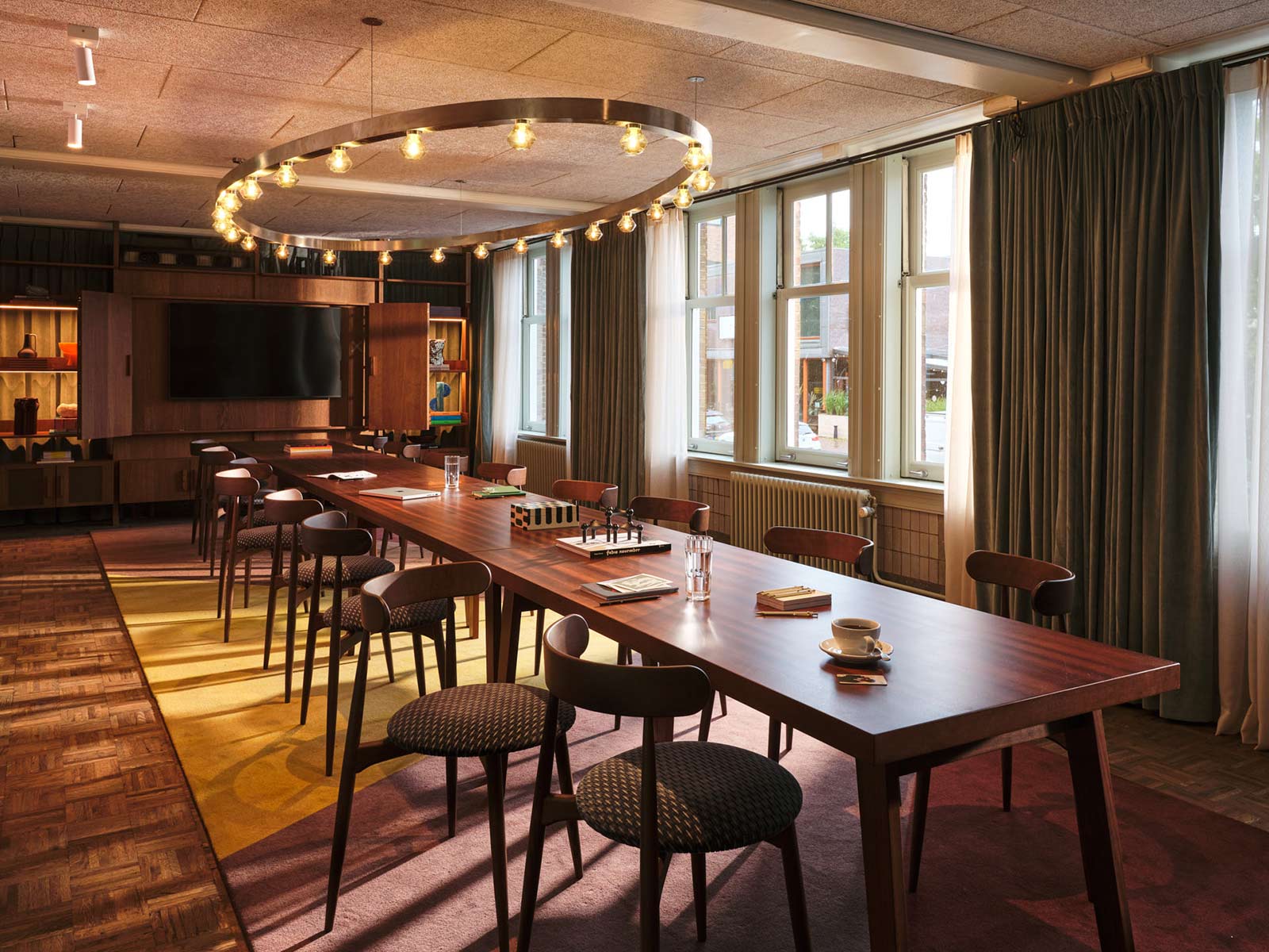 Drawing room at Hoxton Lloyd set up for a meeting